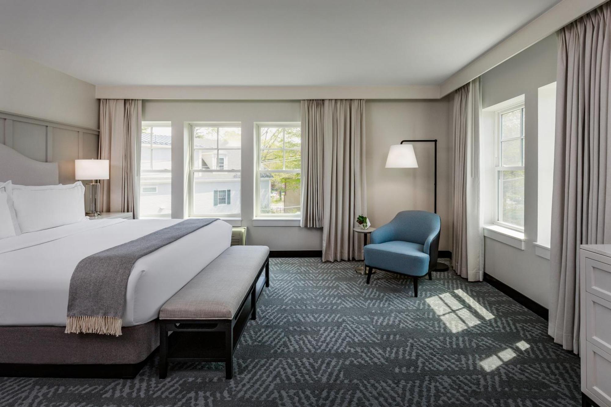 Hotel The 3*