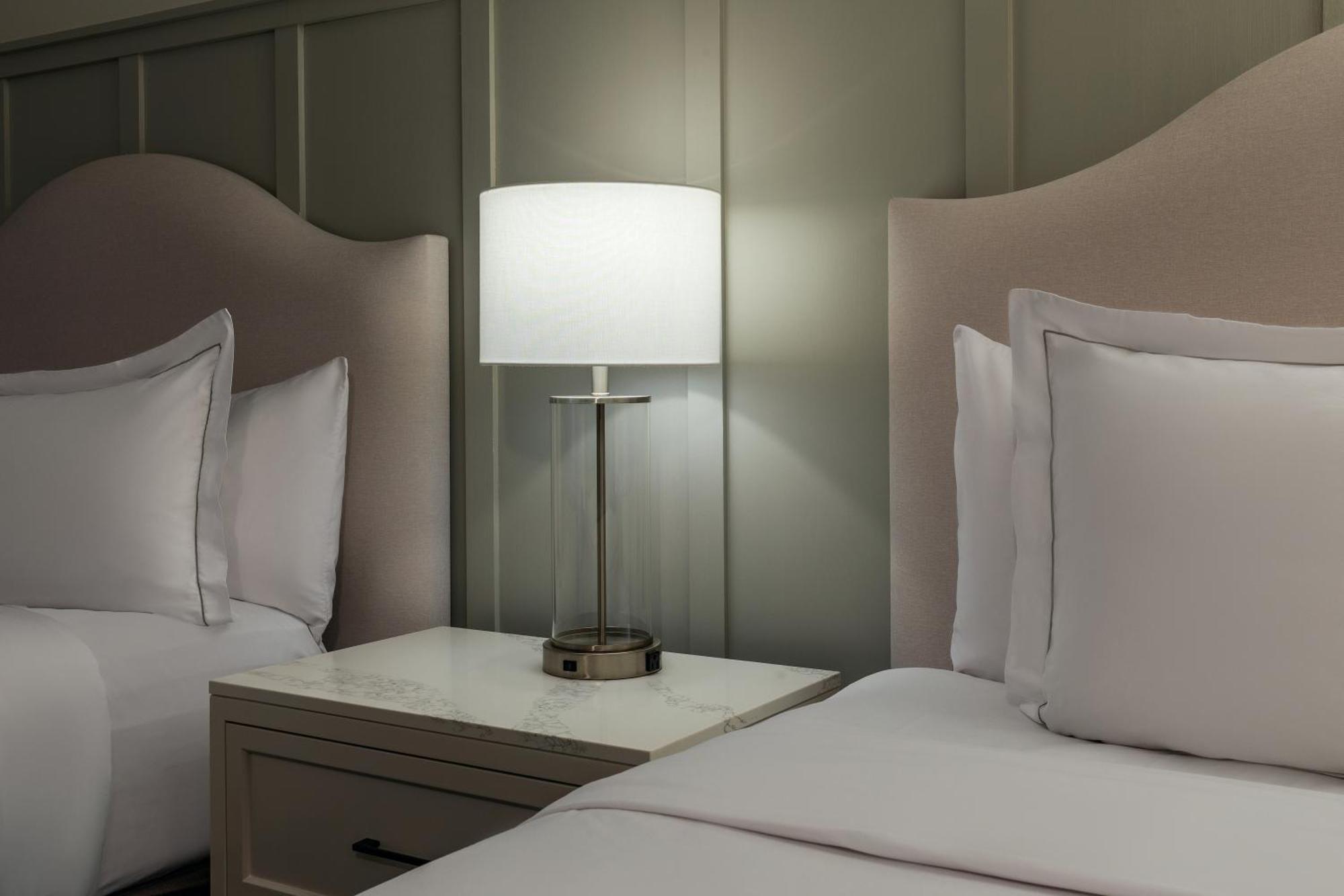 Hotel The 3*