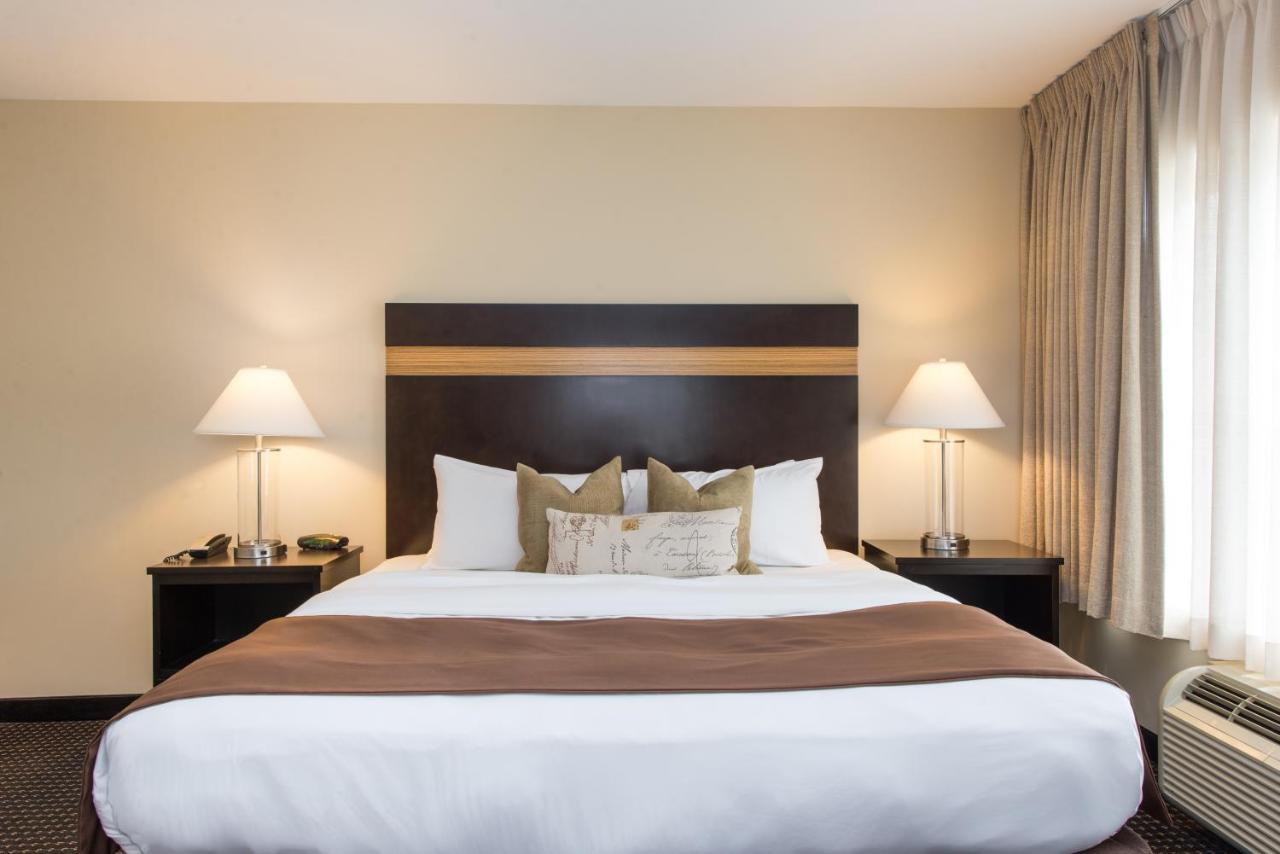 The Hotel 3*